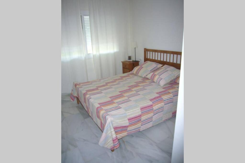 Apartamento En Playa Del Infante 罗塔 外观 照片