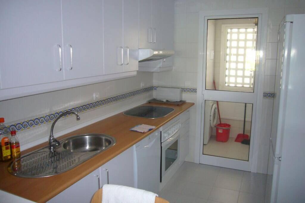 Apartamento En Playa Del Infante 罗塔 外观 照片